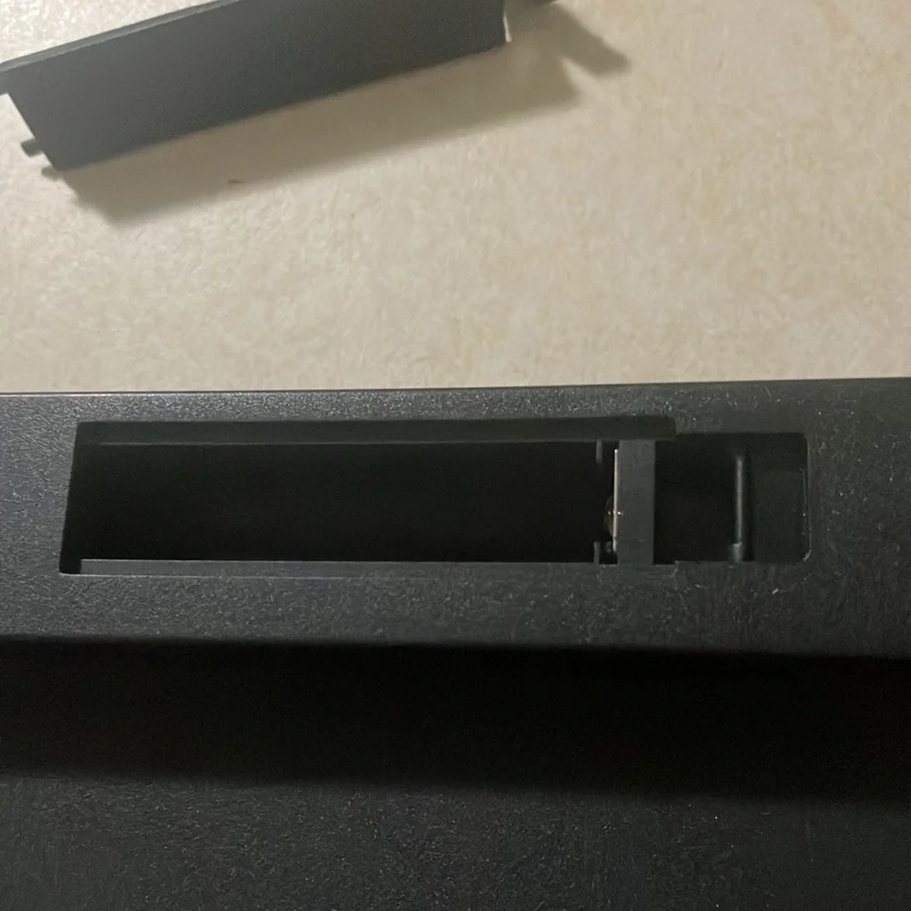 Merkury sleek black